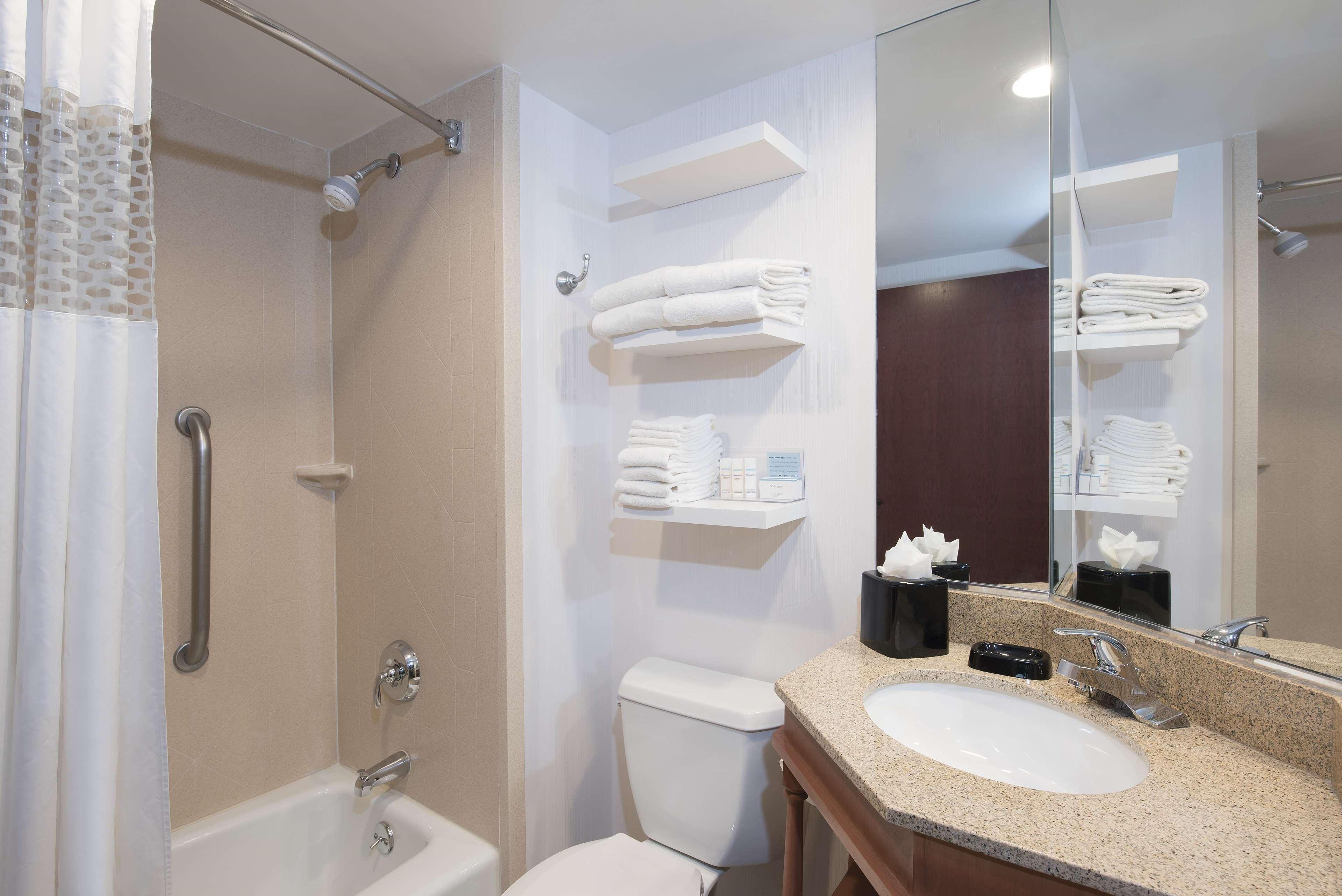 Hotel Larkspur Landing Ann Arbor Extérieur photo