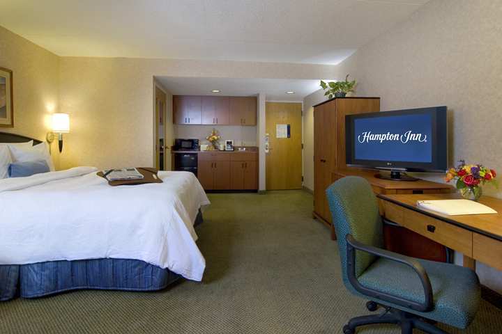 Hotel Larkspur Landing Ann Arbor Extérieur photo